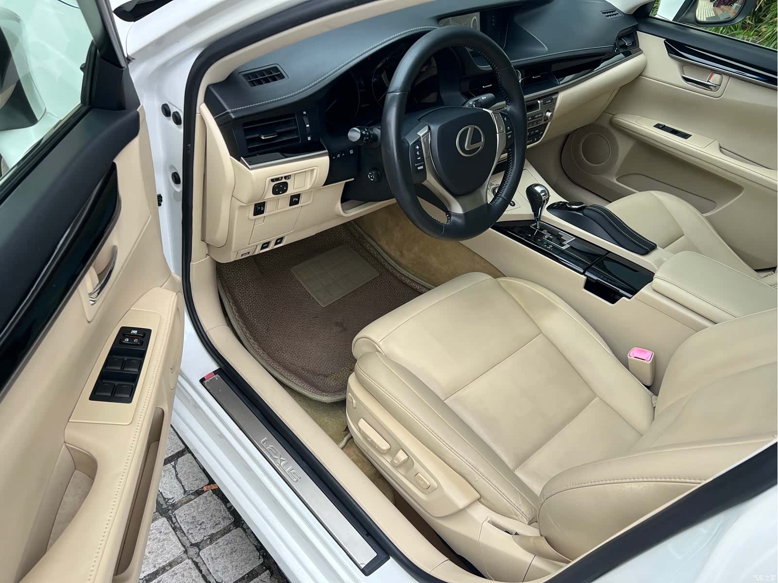 Lexus ES, 2014 8