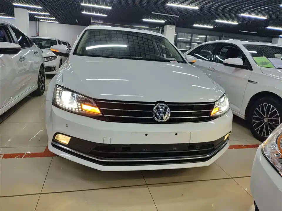 Volkswagen Sagitar