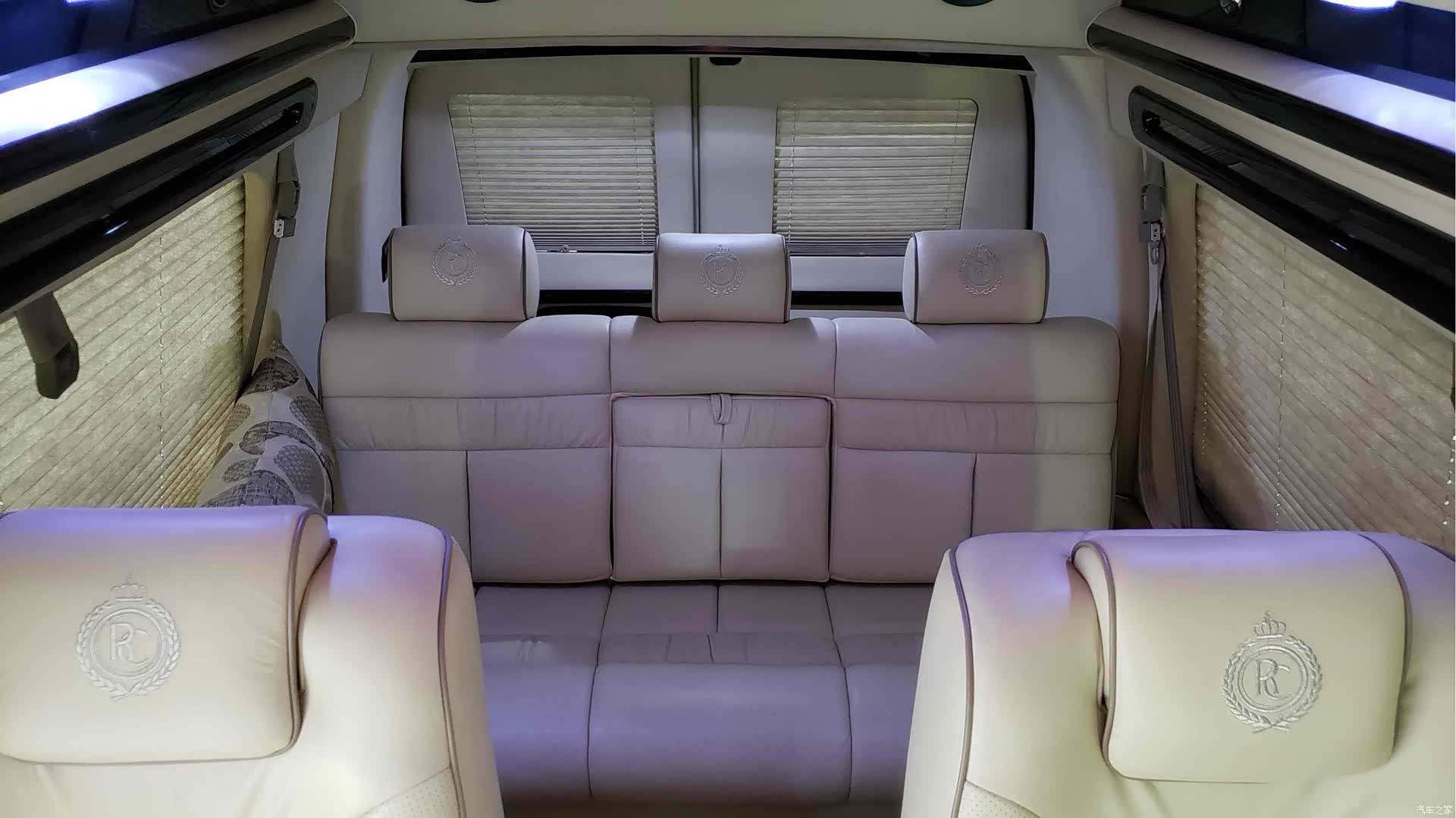 GMC SAVANA, 2017 24