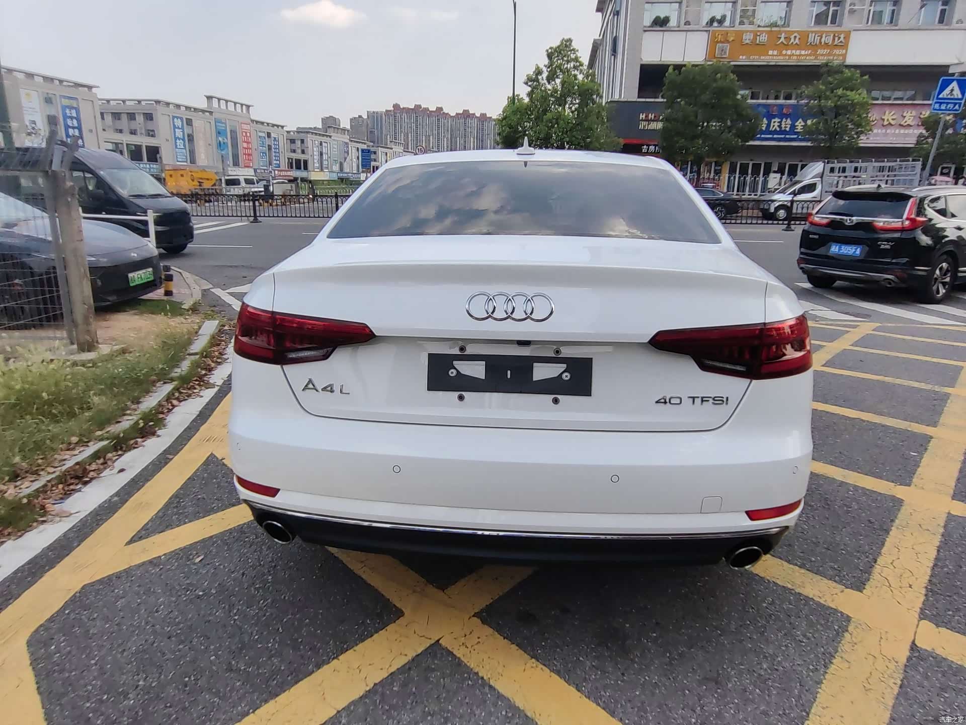 Audi A4L, 2017 9