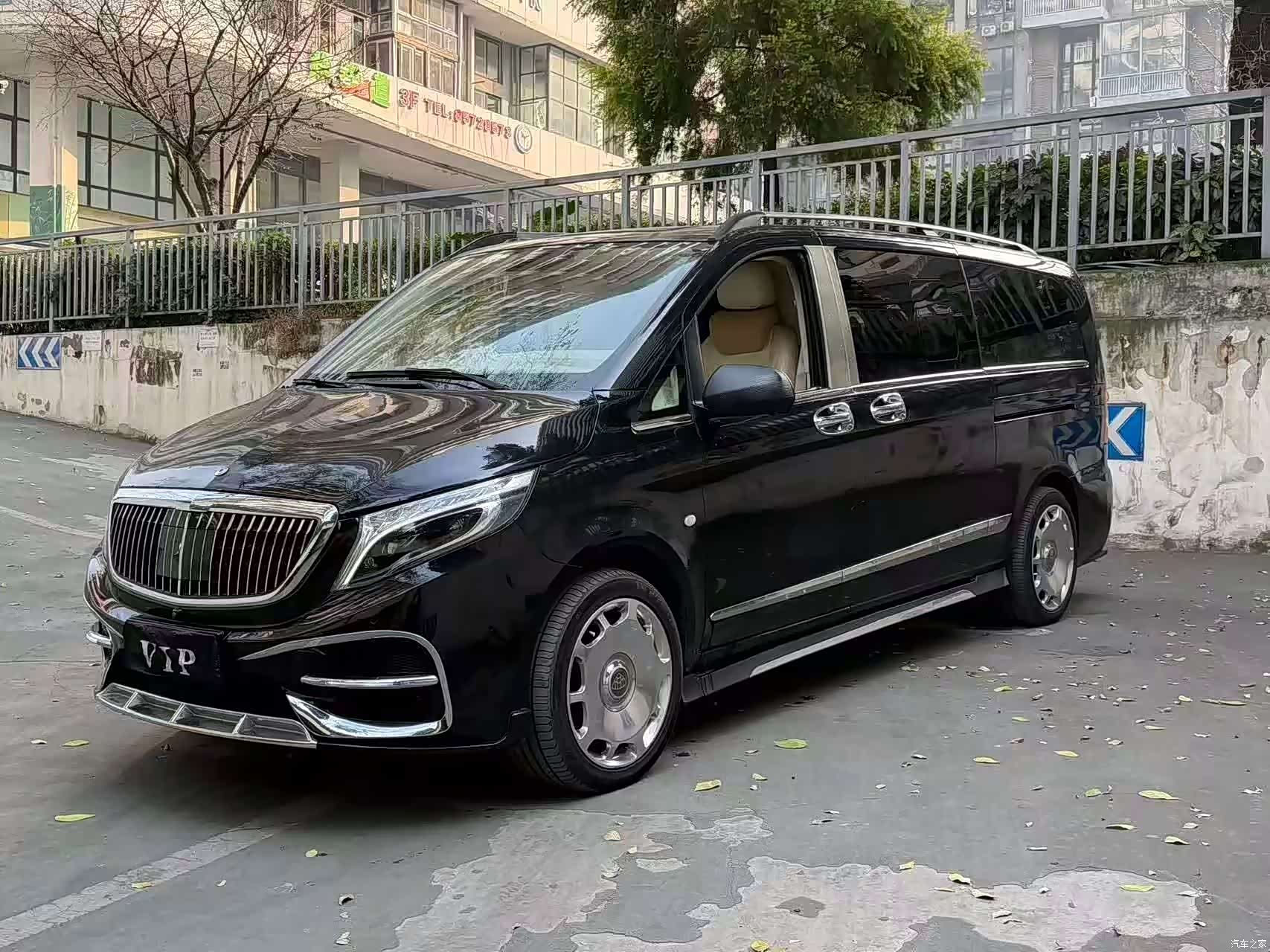 Mercedes-Benz VI, 2019 1