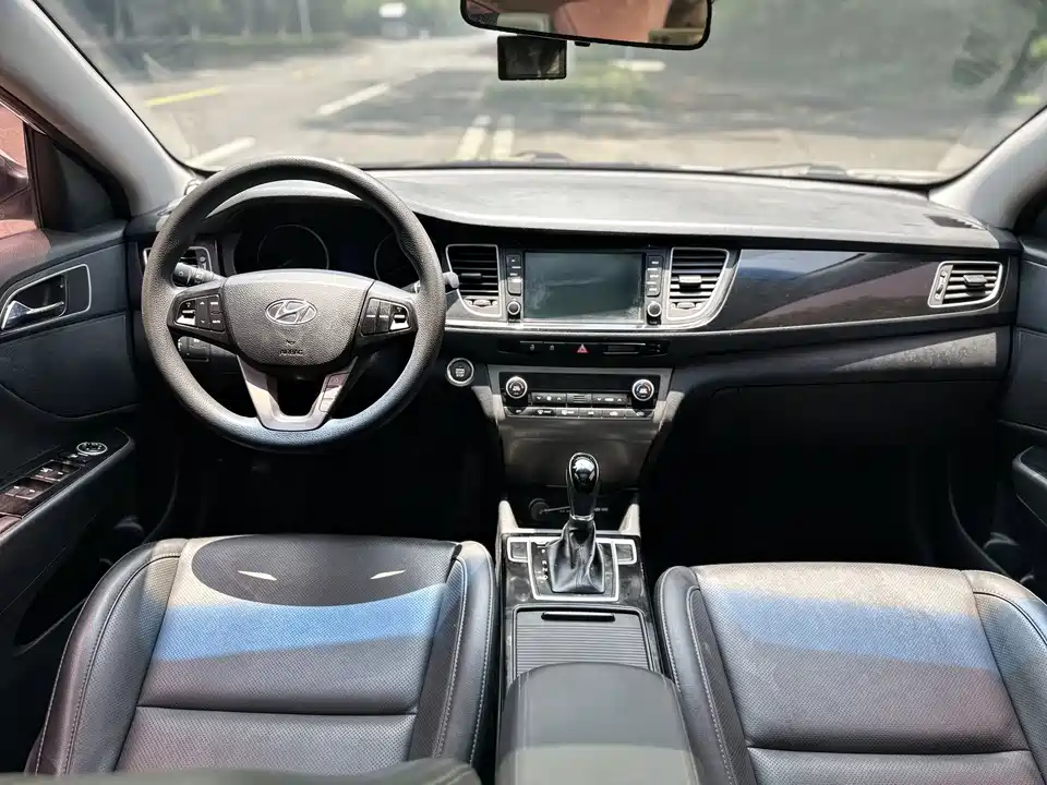 Hyundai Name picture