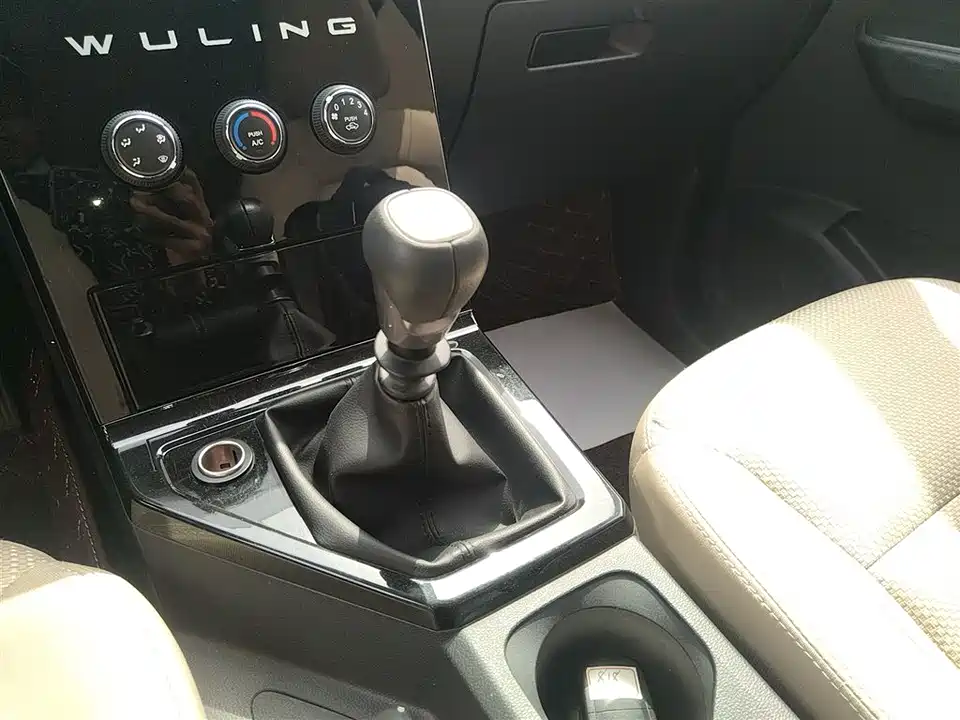 Wuling Wuling Hongguang PLUS