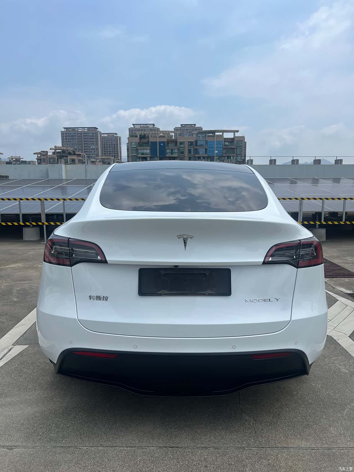 Tesla Model Y, 2023 8
