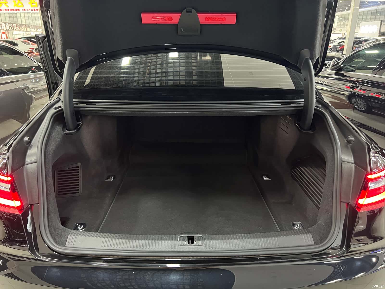 Audi A8L, 2019 14