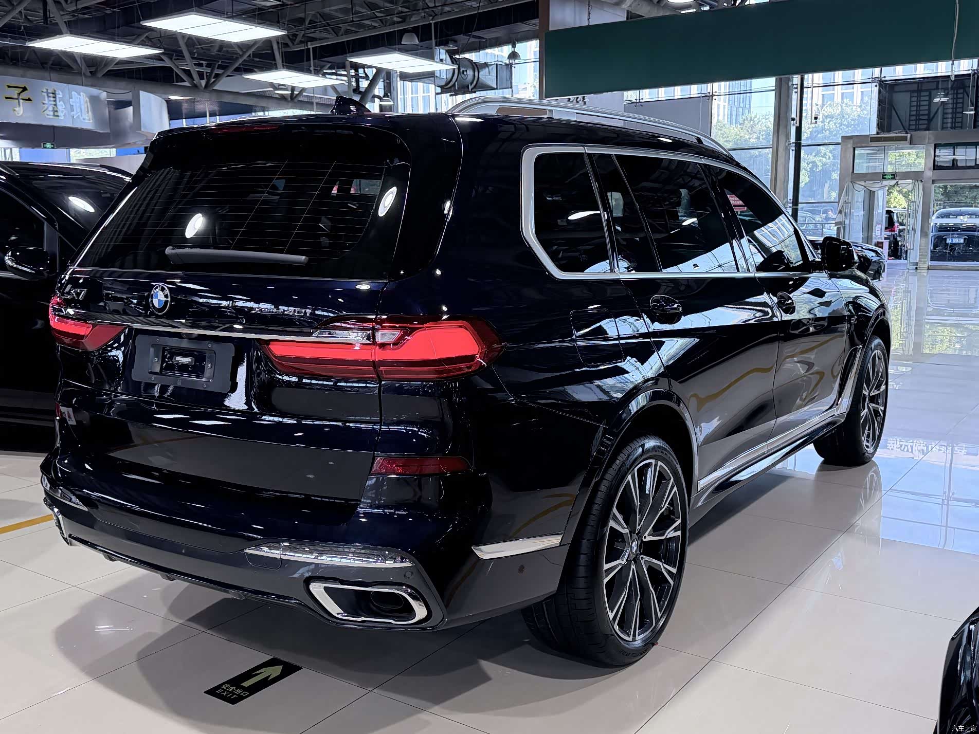 BMW X7, 2023 21