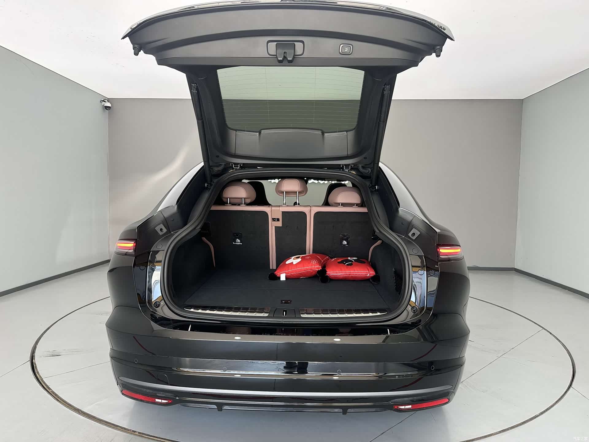 NIO EC6, 2025 7