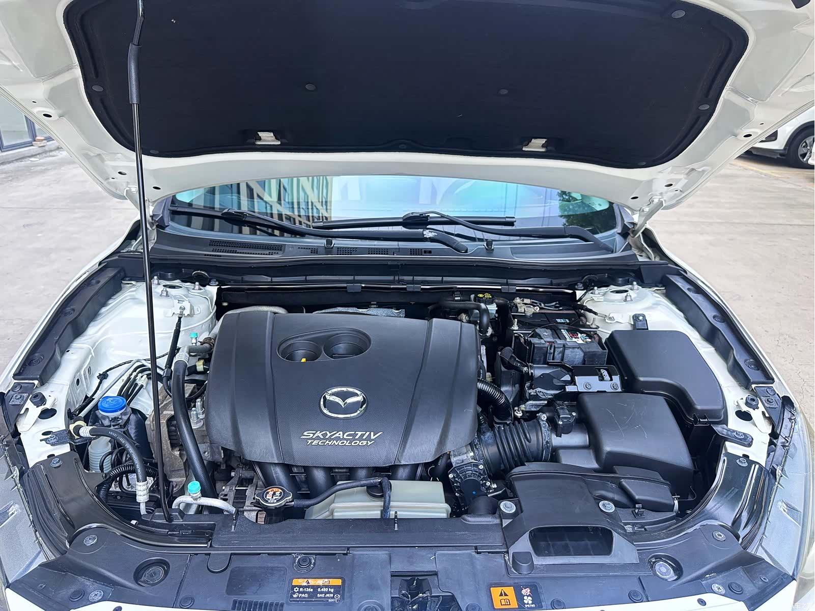 Mazda Mazda3, 2015 8