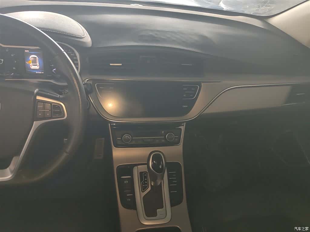 Geely Emgrand, 2019 13