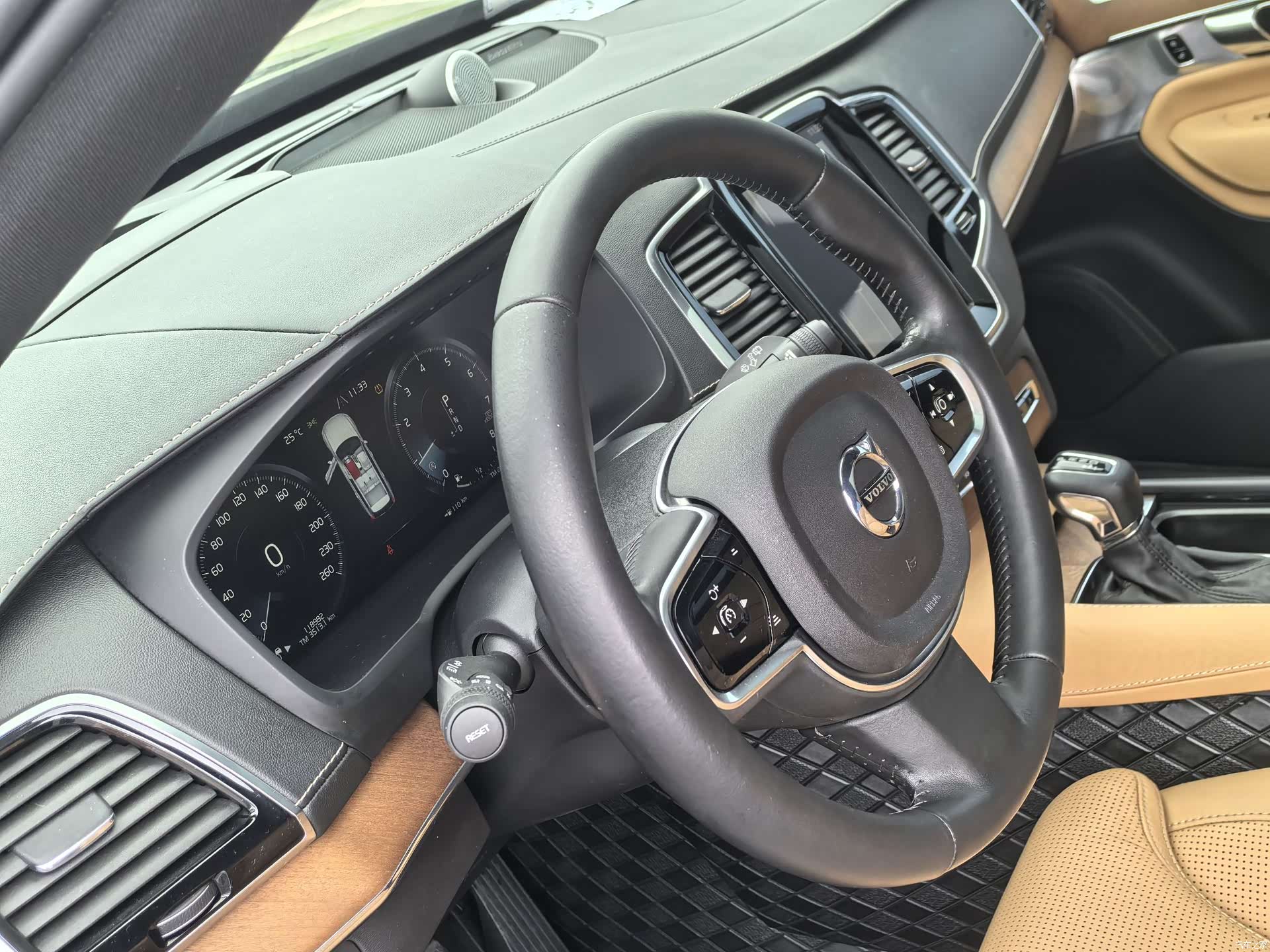 Volvo XC90, 2017 все фото