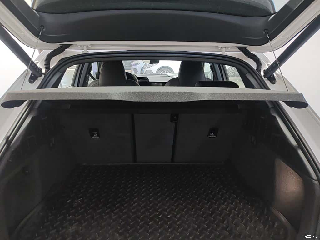 Audi Flying Spur, 2026 15
