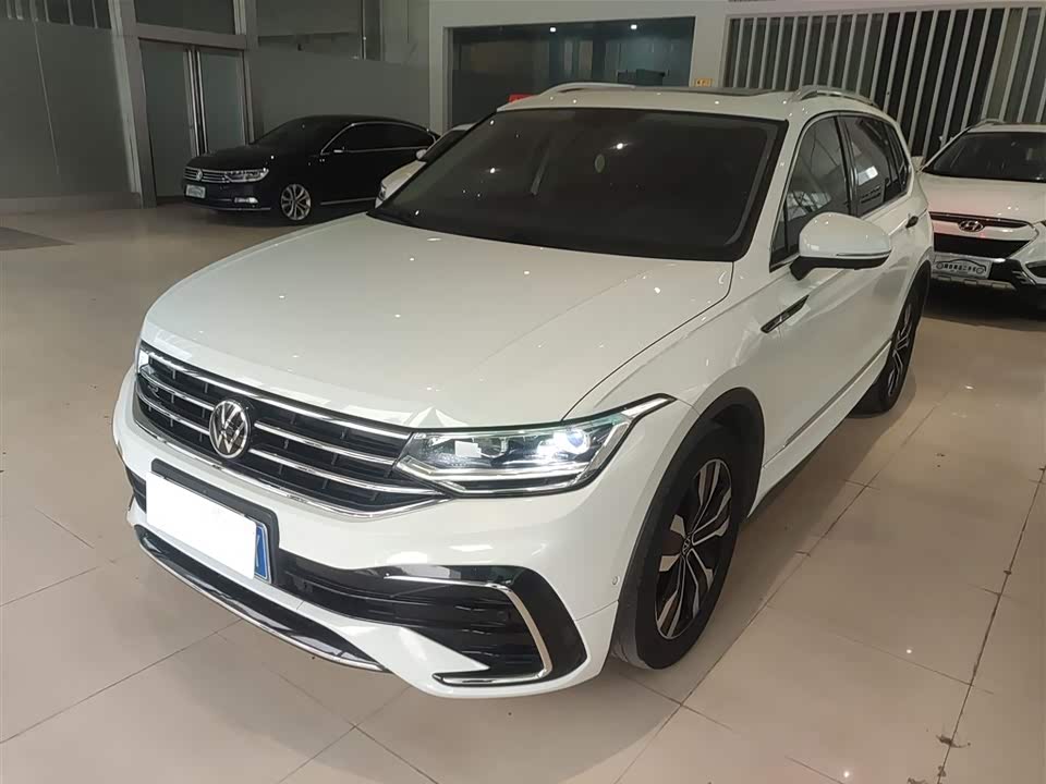 Volkswagen Tiguan L