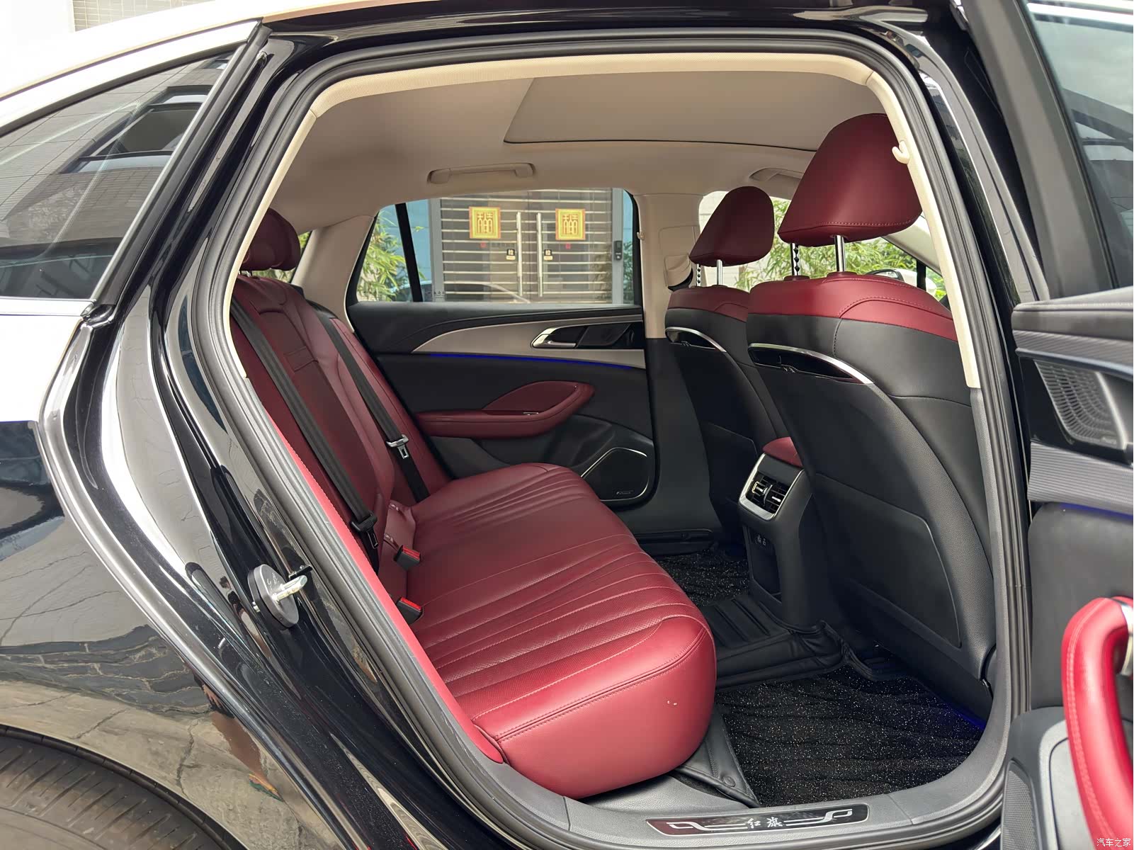 Hongqi H5, 2022 9