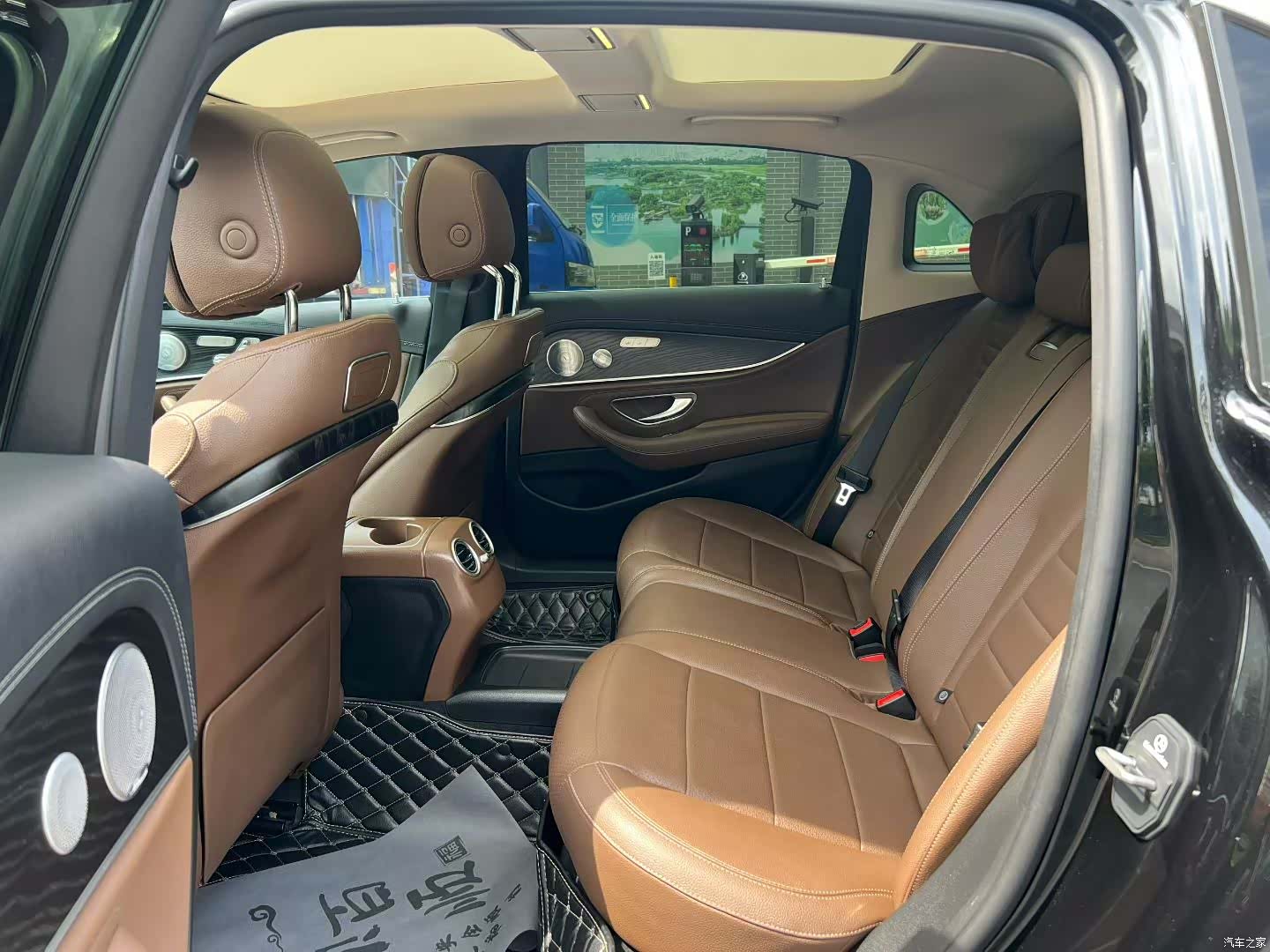 Mercedes-Benz E-Class, 2019 7