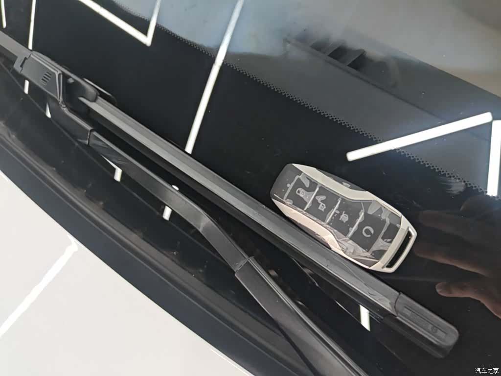 BYD Han, 2022 9