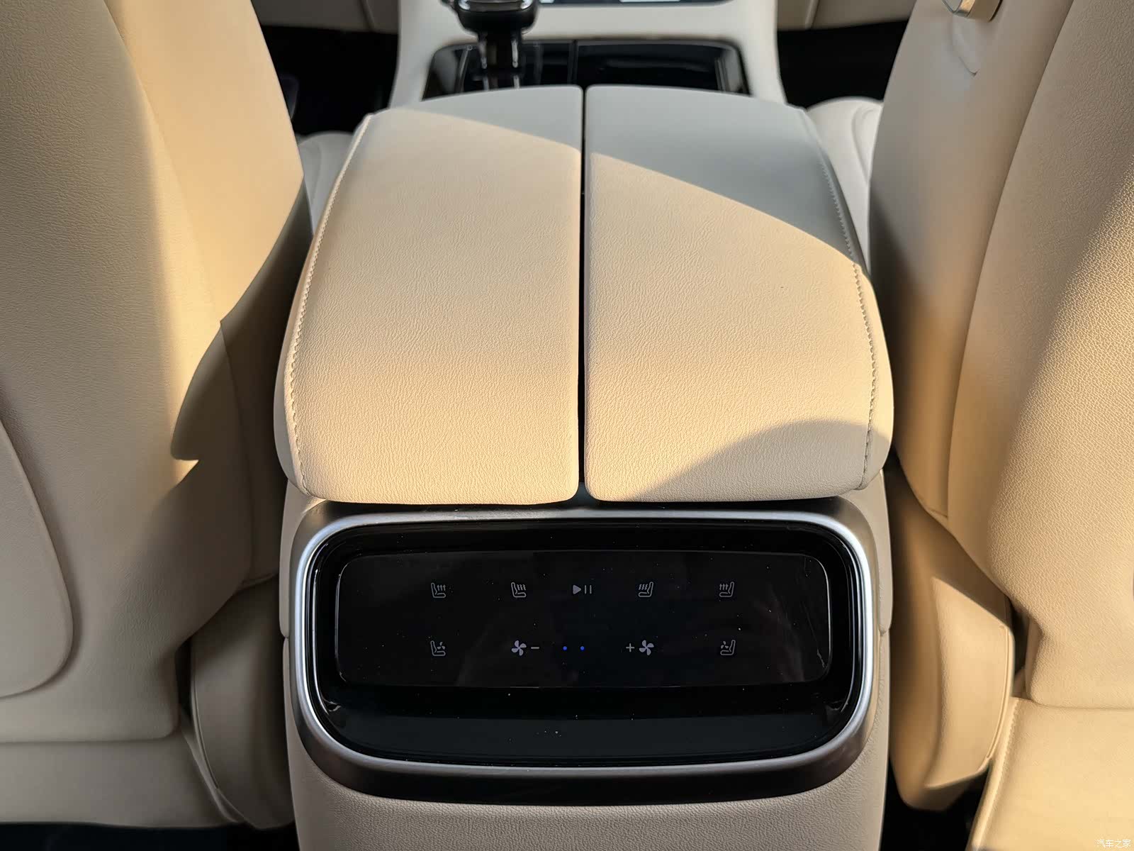 AITO M7, 2022 22