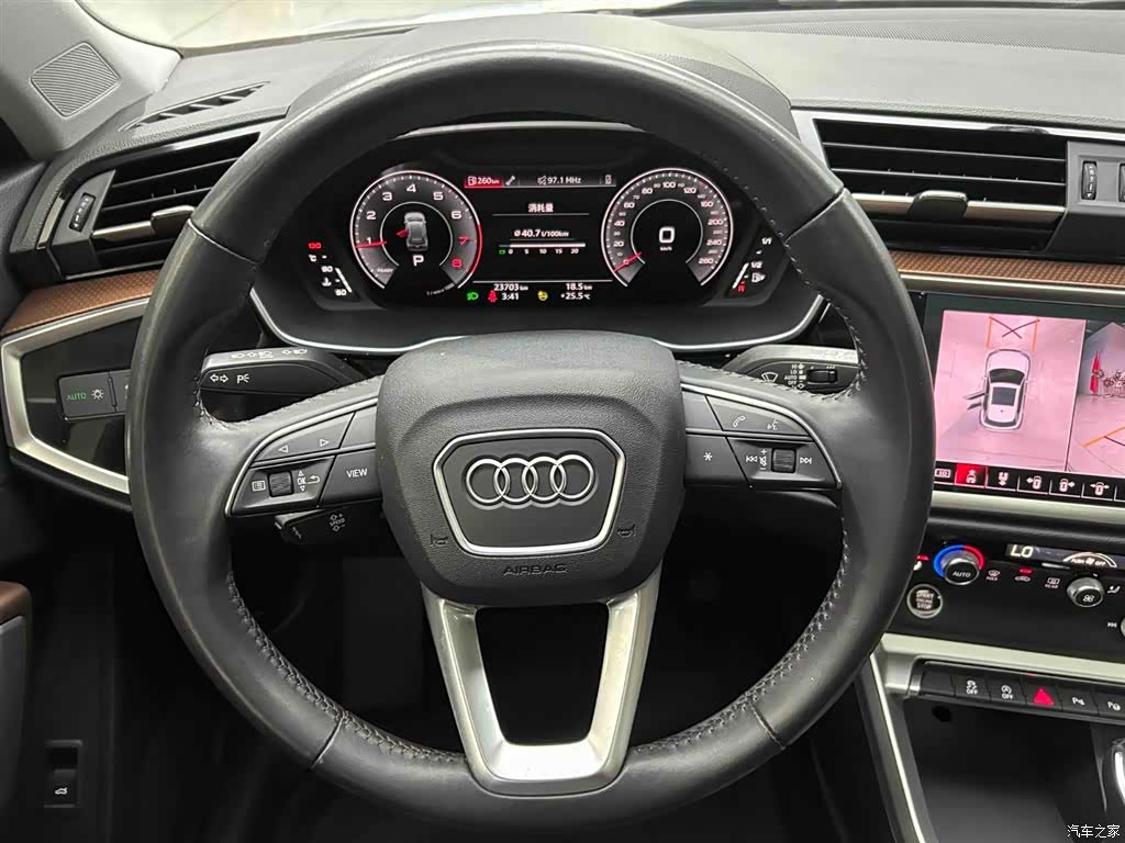 Audi Q3, 2022 3