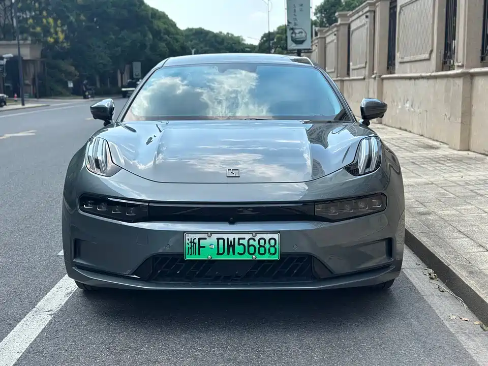 Zeekr 001