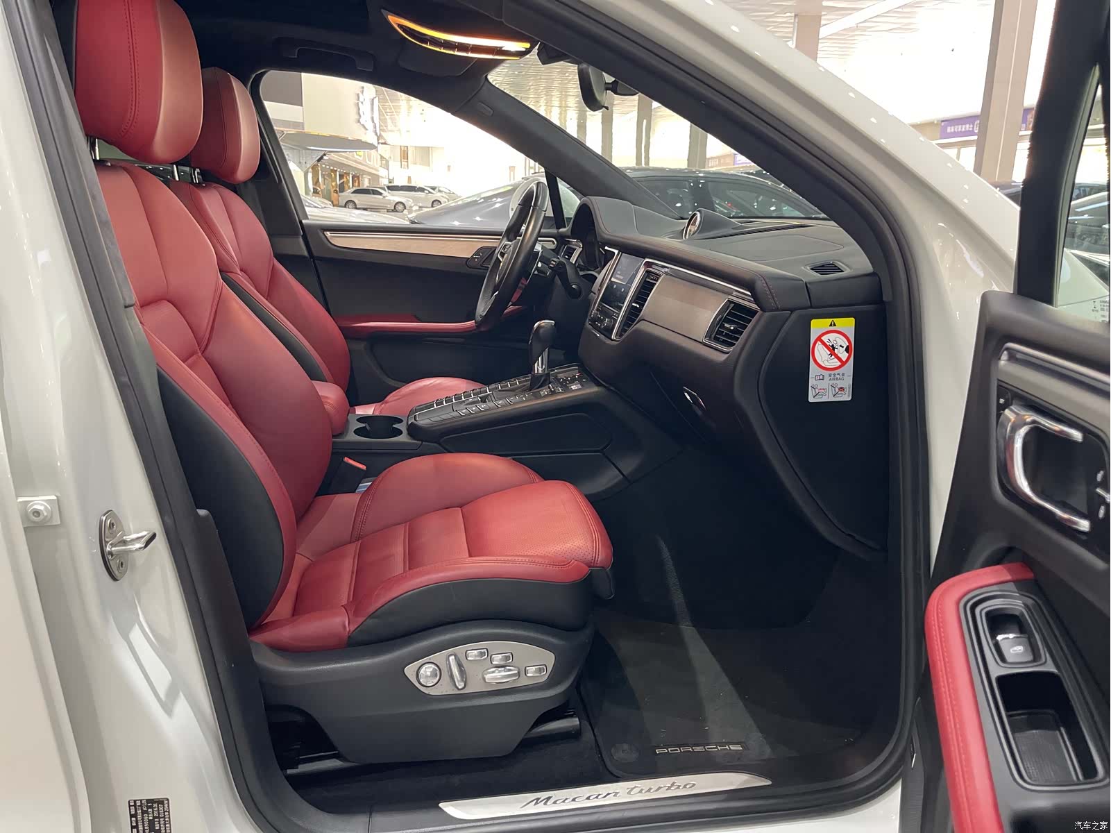 Porsche Macan, 2016 11