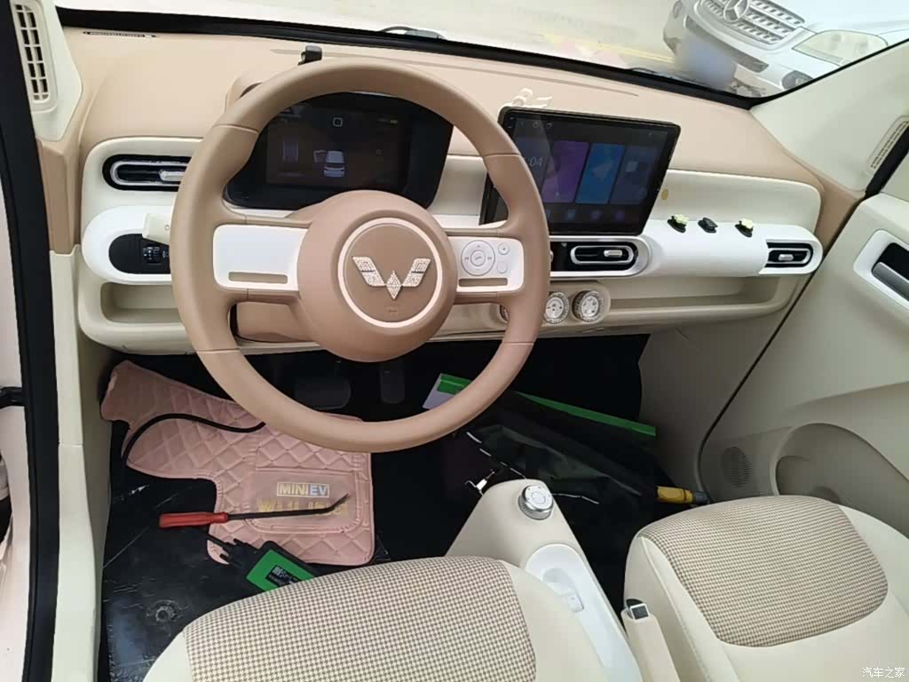 Wuling MINIEV, 2024 6