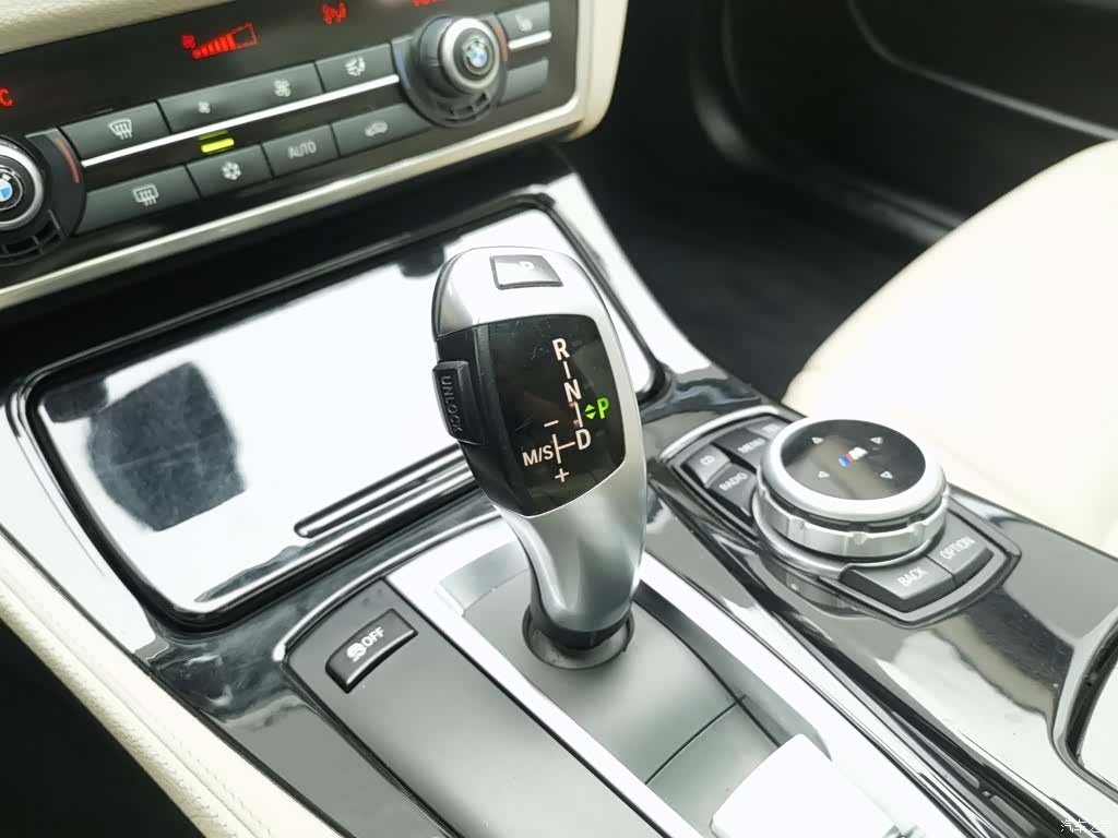 BMW 5 Series, 2011 13