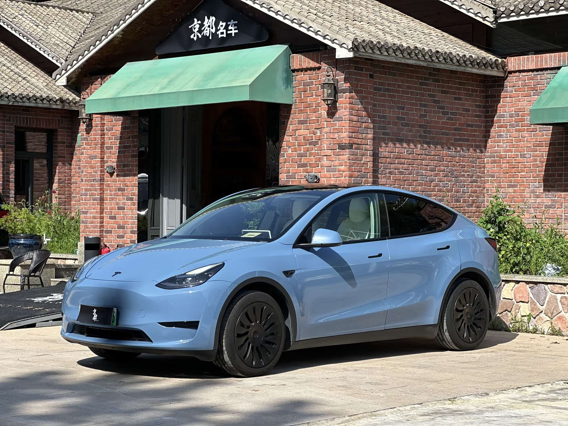 Tesla Model Y, 2023 1