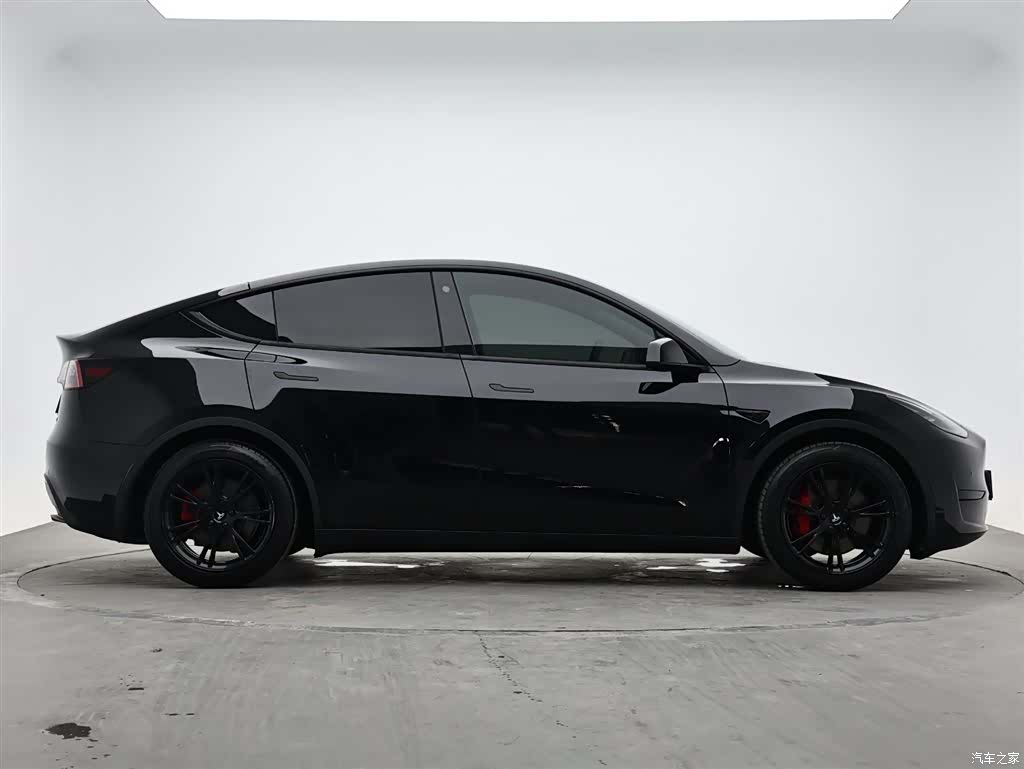 Tesla Model Y, 2022 все фото