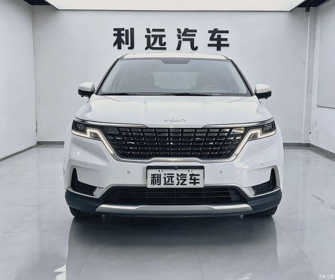 Kia Carnival, 2022 2