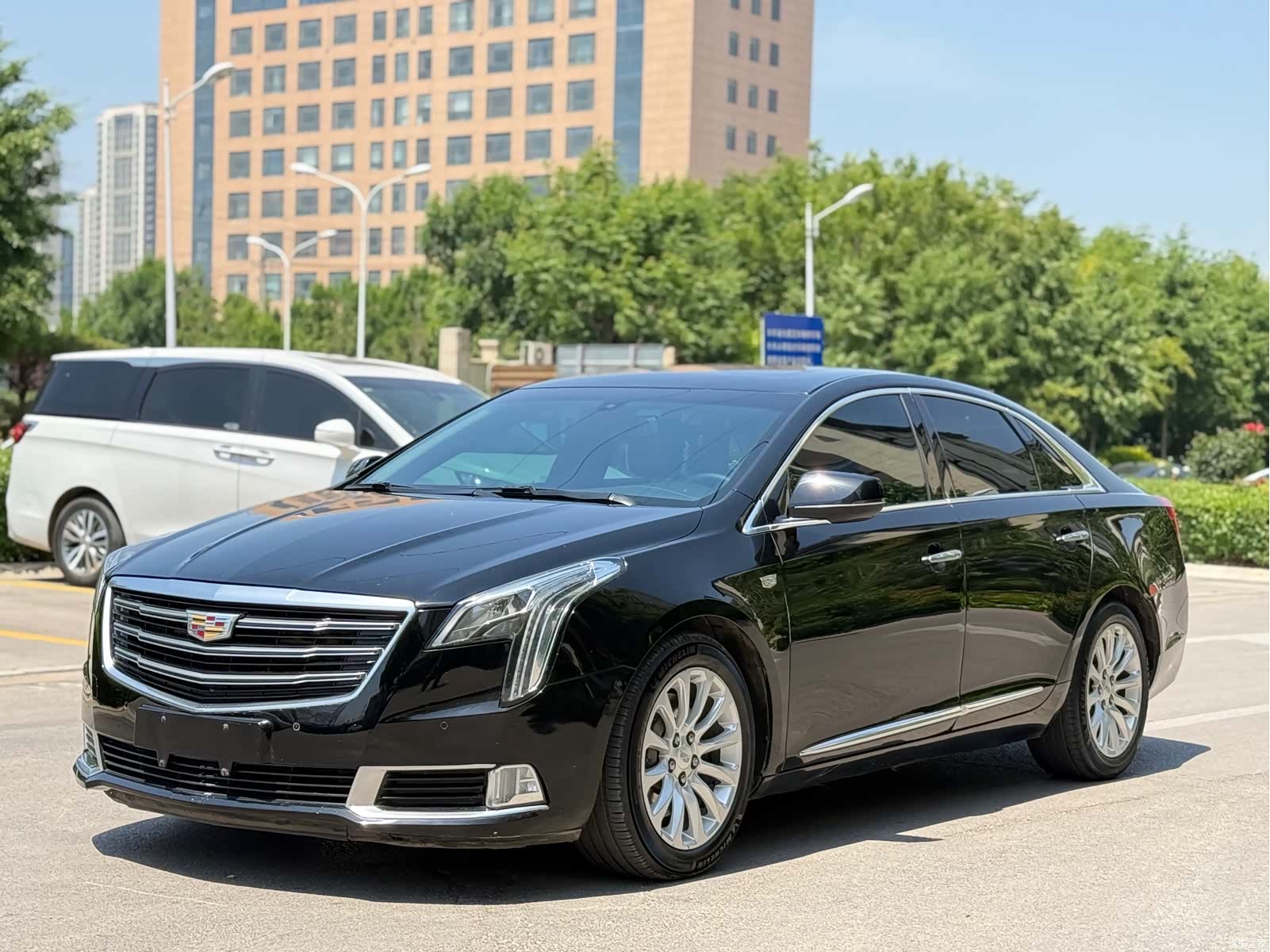 Cadillac XTS