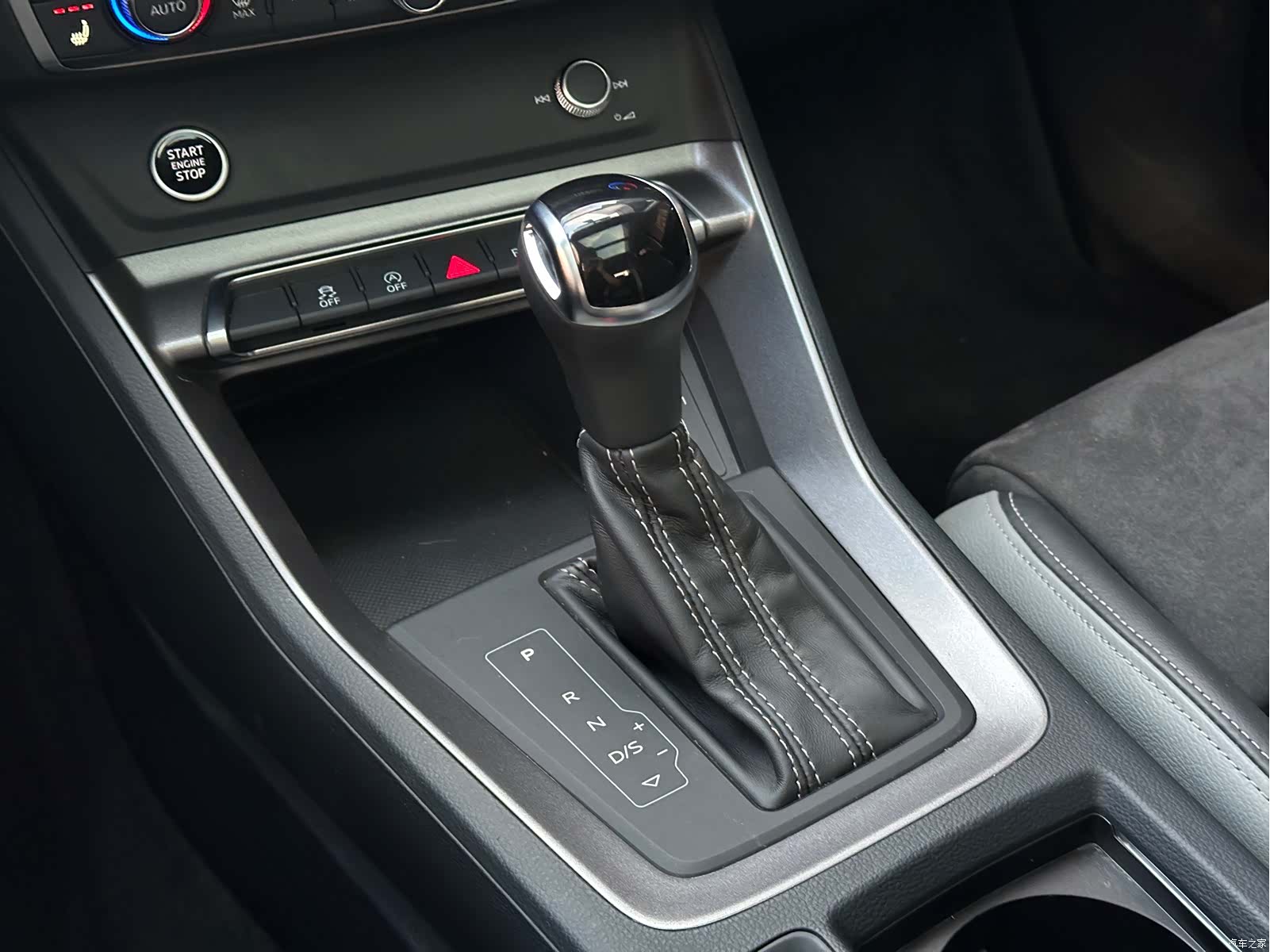 Audi Q3, 2022 13