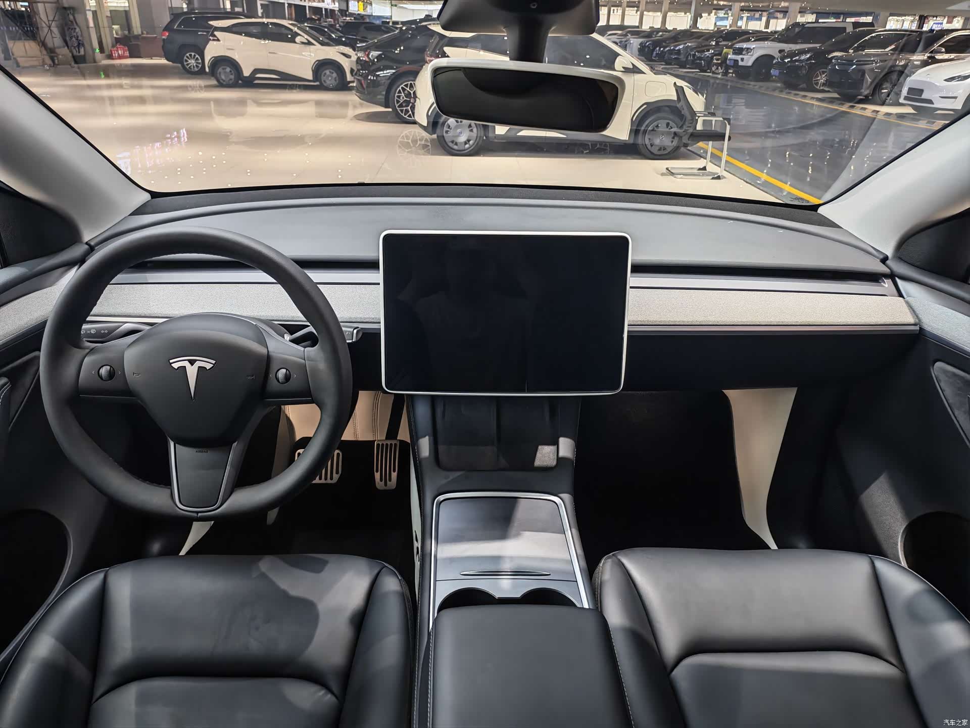 Tesla Model Y, 2023 9