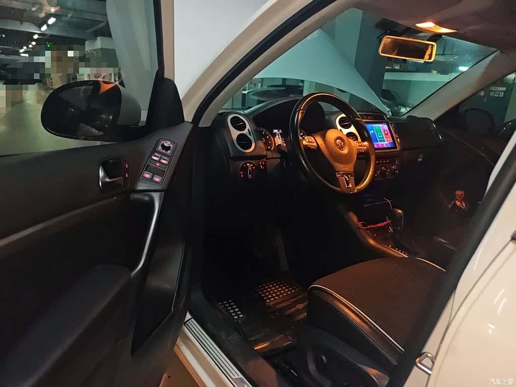 Volkswagen Tiguan, 2015 12