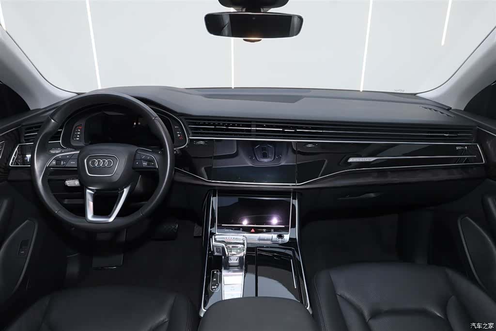 Audi Q8, 2022 24