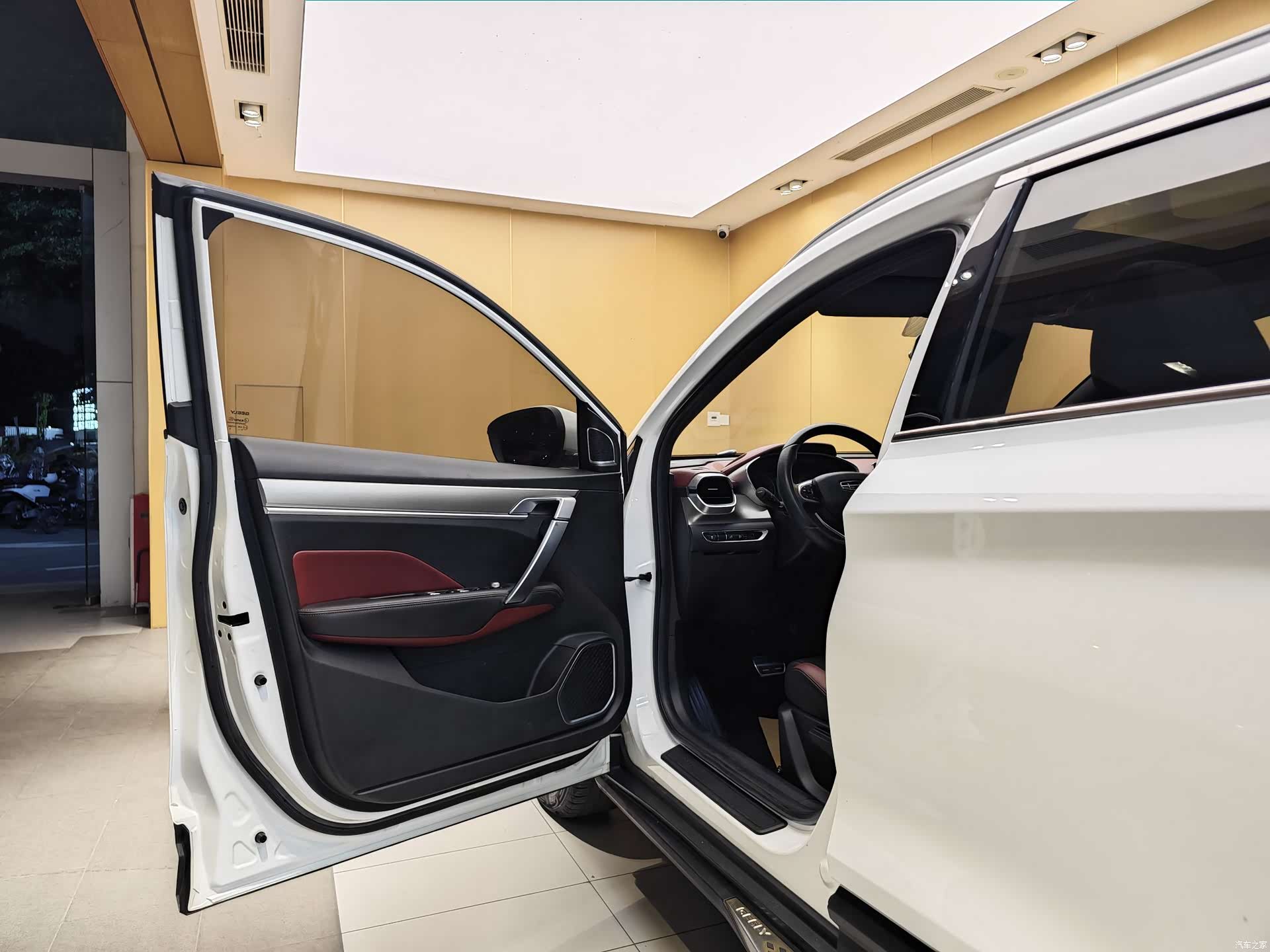 Geely Coolray, 2020 7