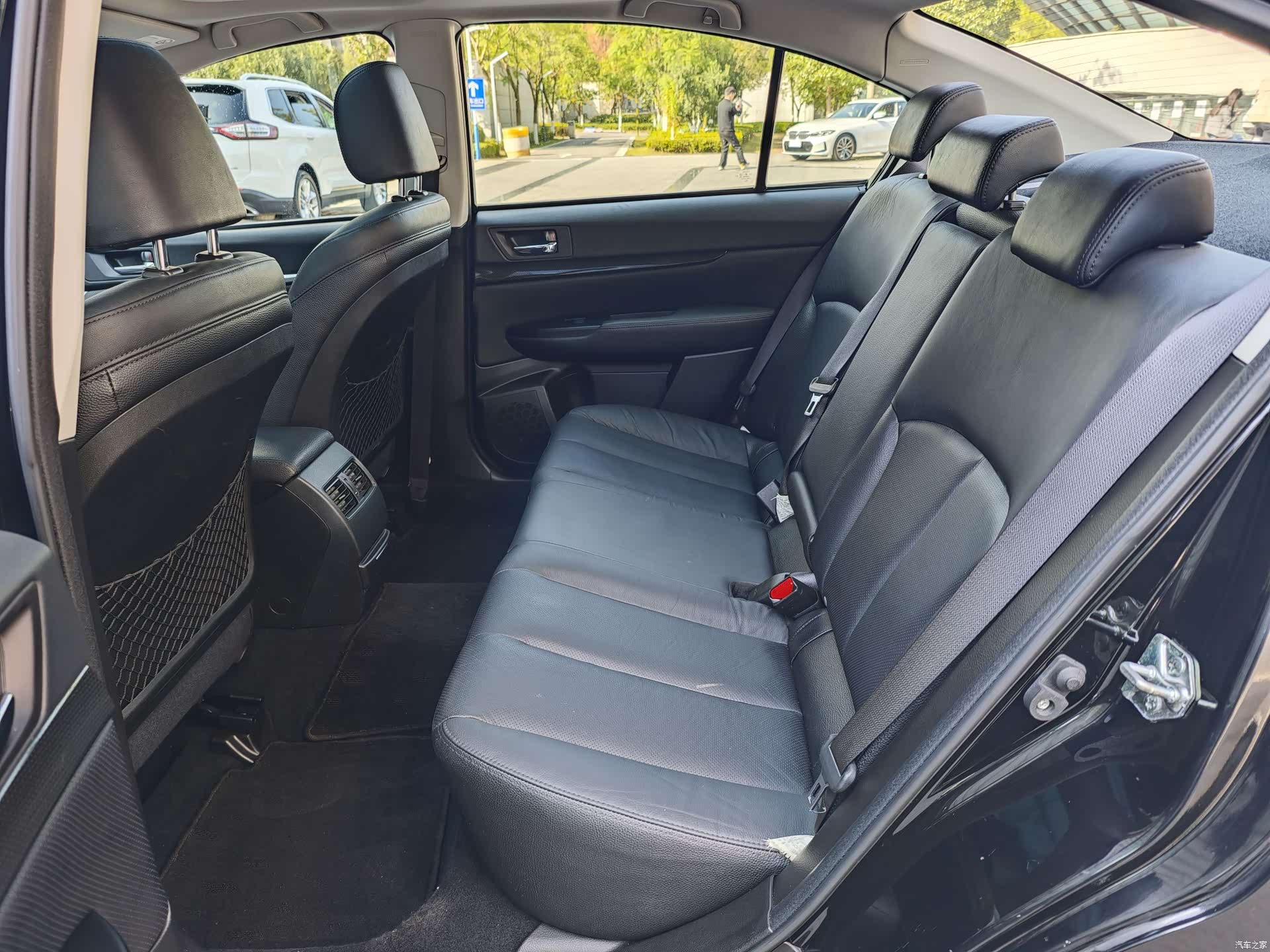 Subaru Legacy, 2011 12