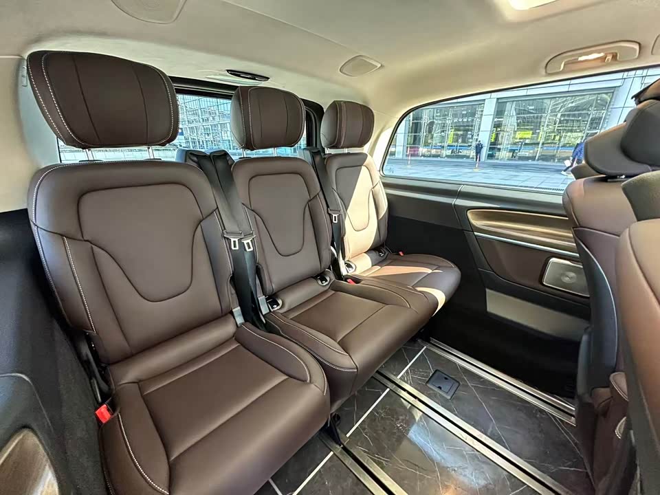 Mercedes-Benz V-class