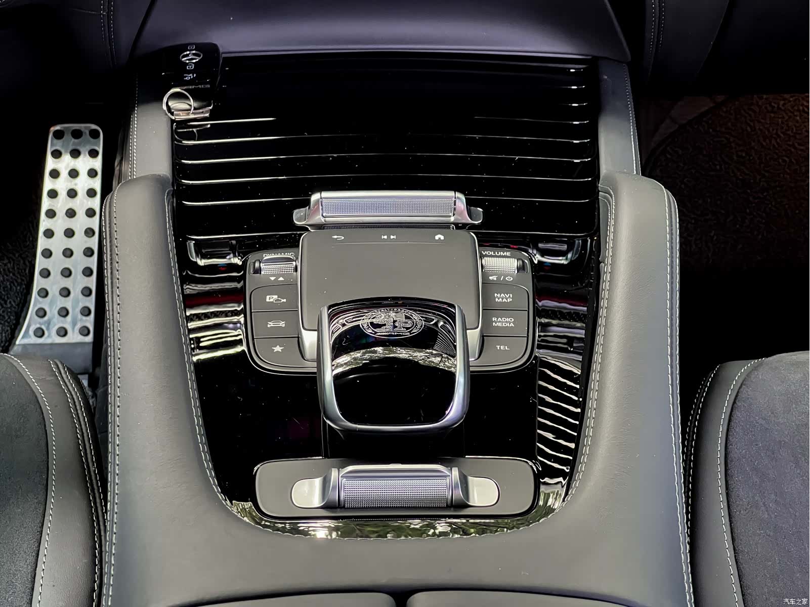 Mercedes-Benz GLS, 2024 16