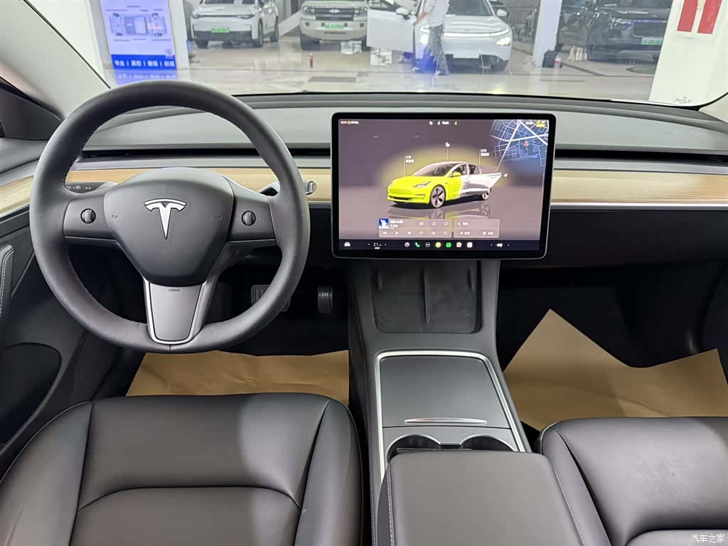 Tesla Model 3, 2023 10