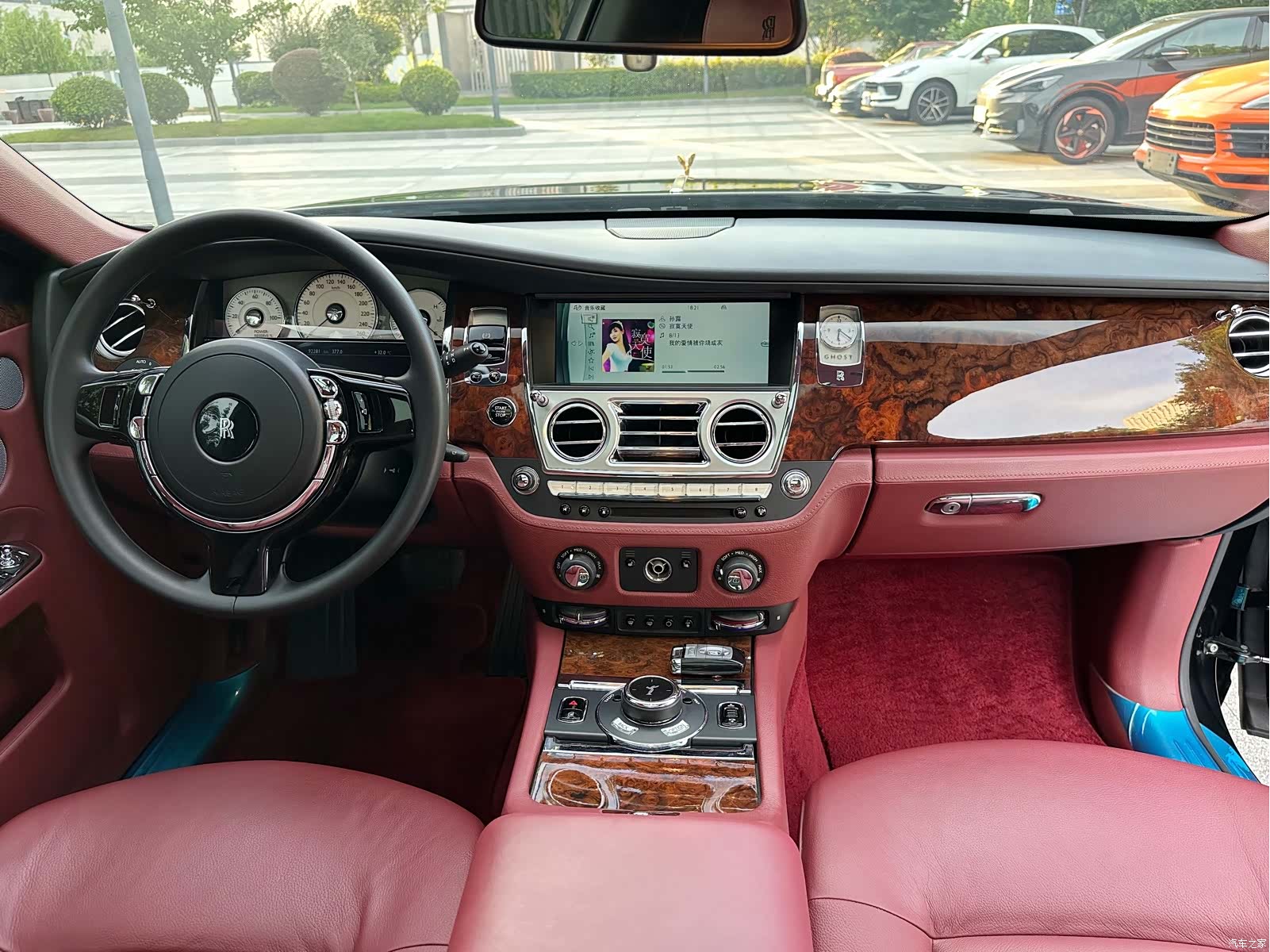Rolls-Royce Ghost, 2014 все фото