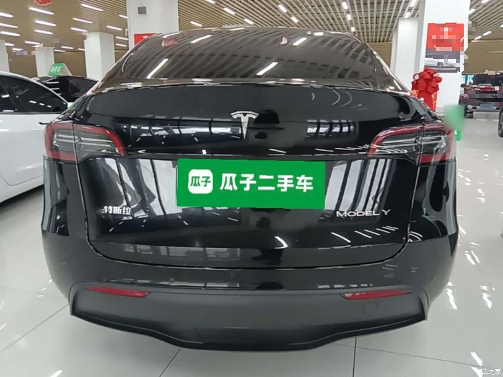 Tesla Model Y, 2023 6