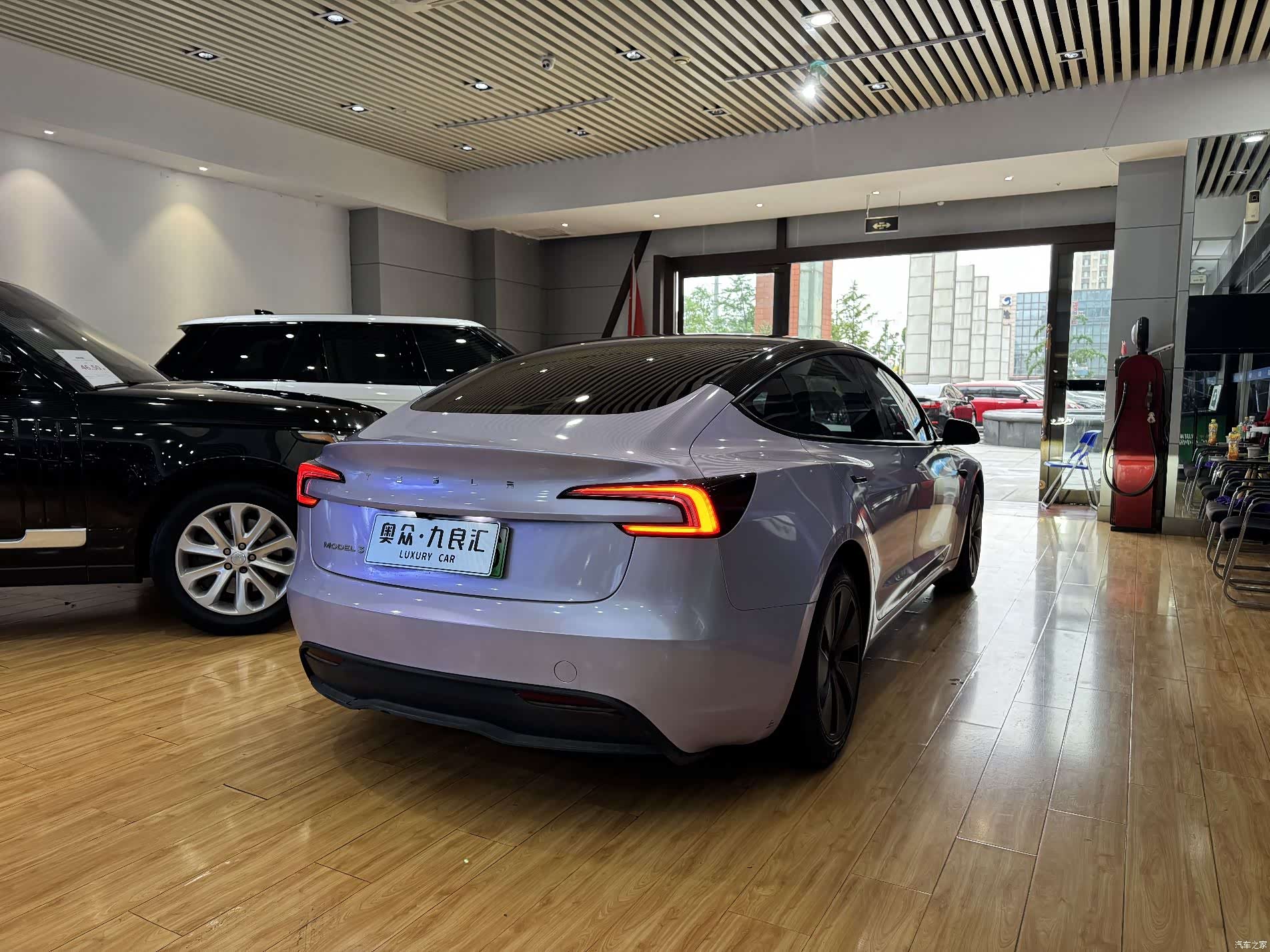 Tesla Model 3, 2024 17