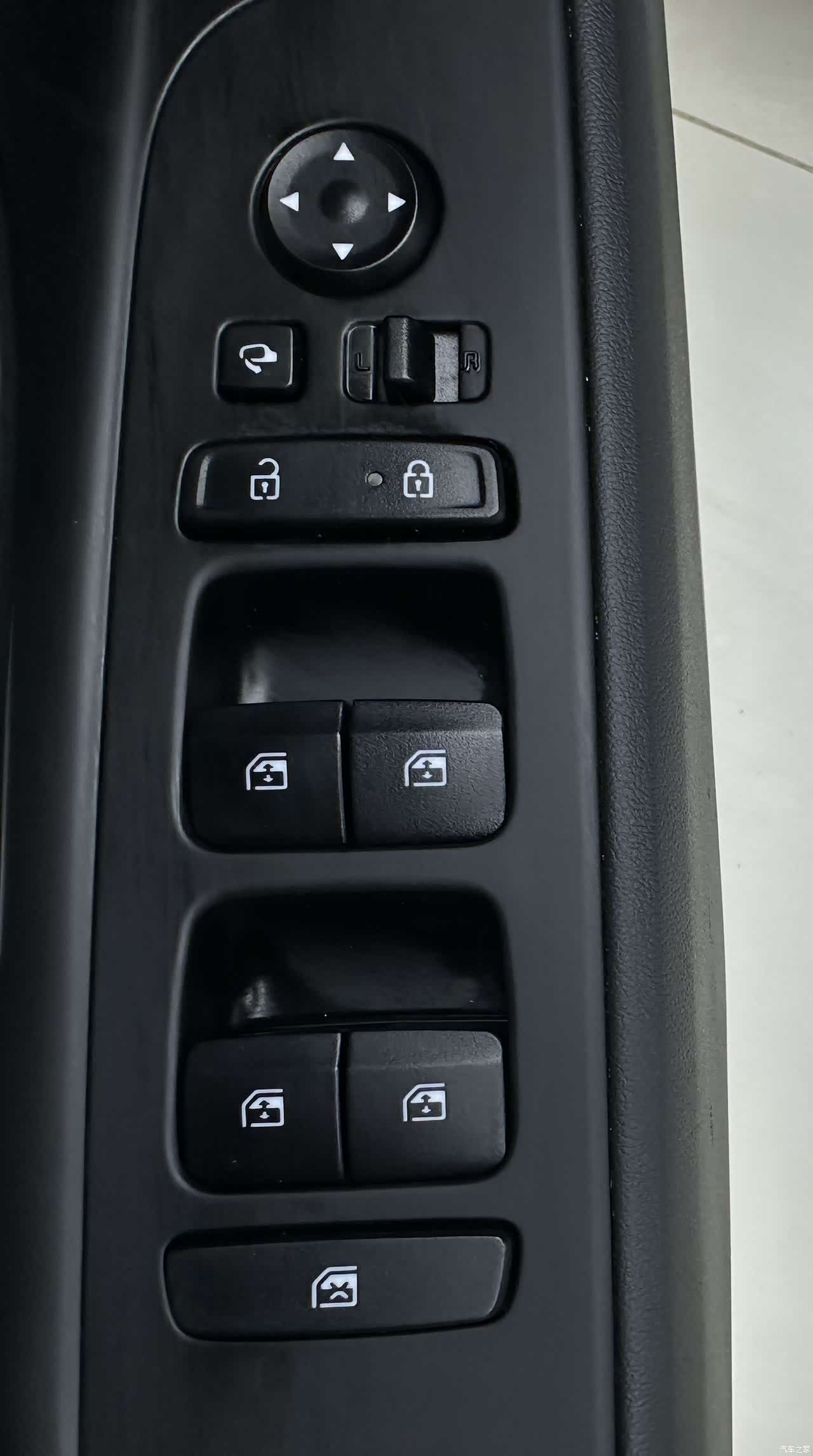 Hyundai Elantra, 2023 17