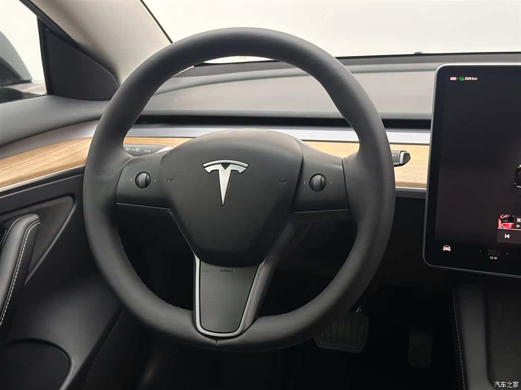 Tesla Model 3, 2022 12