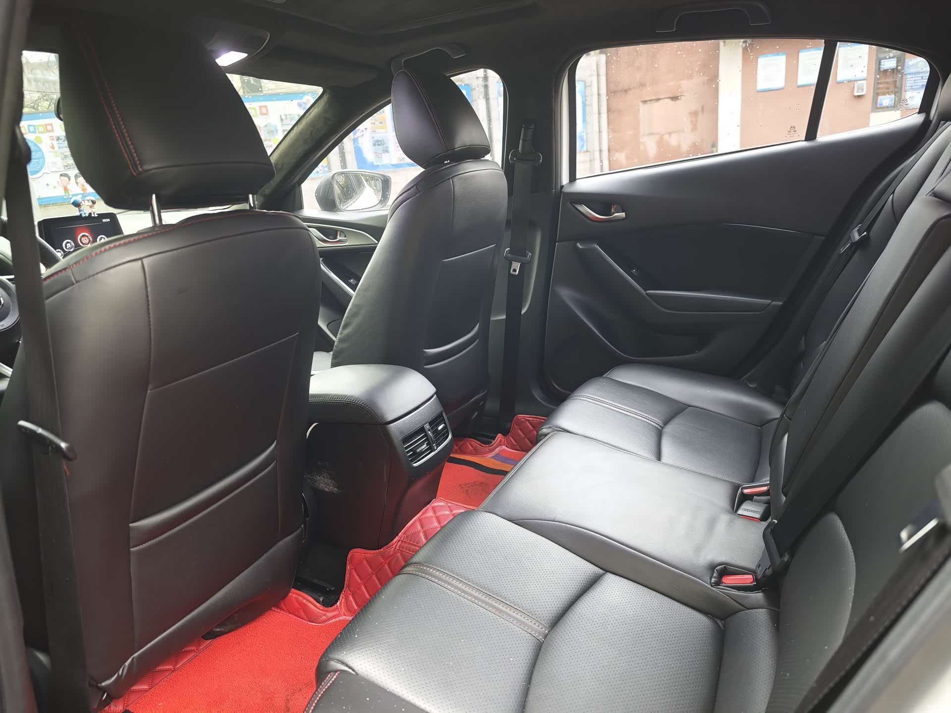 Mazda Mazda3, 2017 7