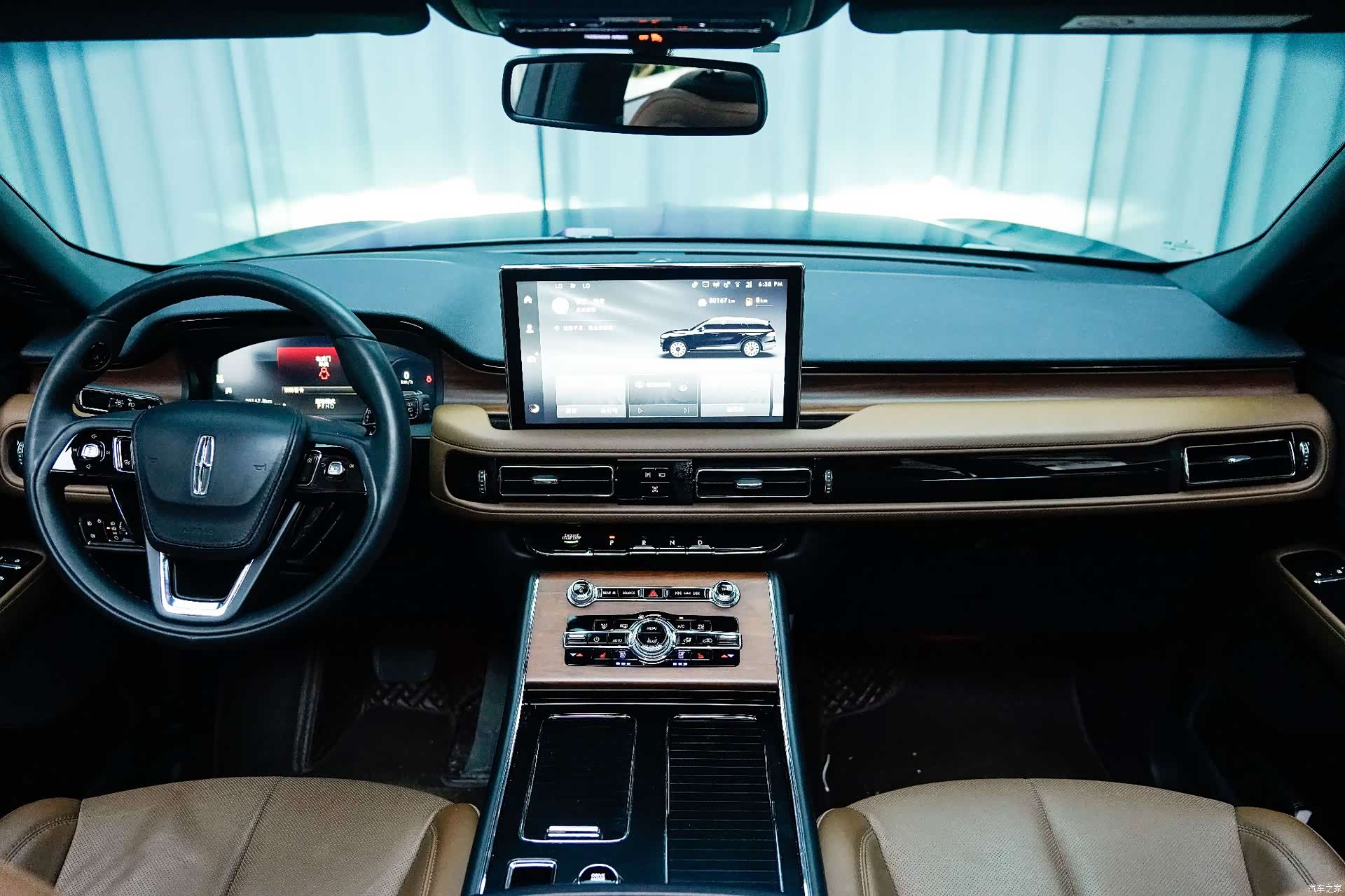 Lincoln Aviator, 2024 все фото