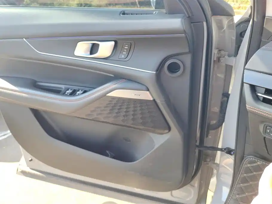 Changan UNI-K Smart iDD