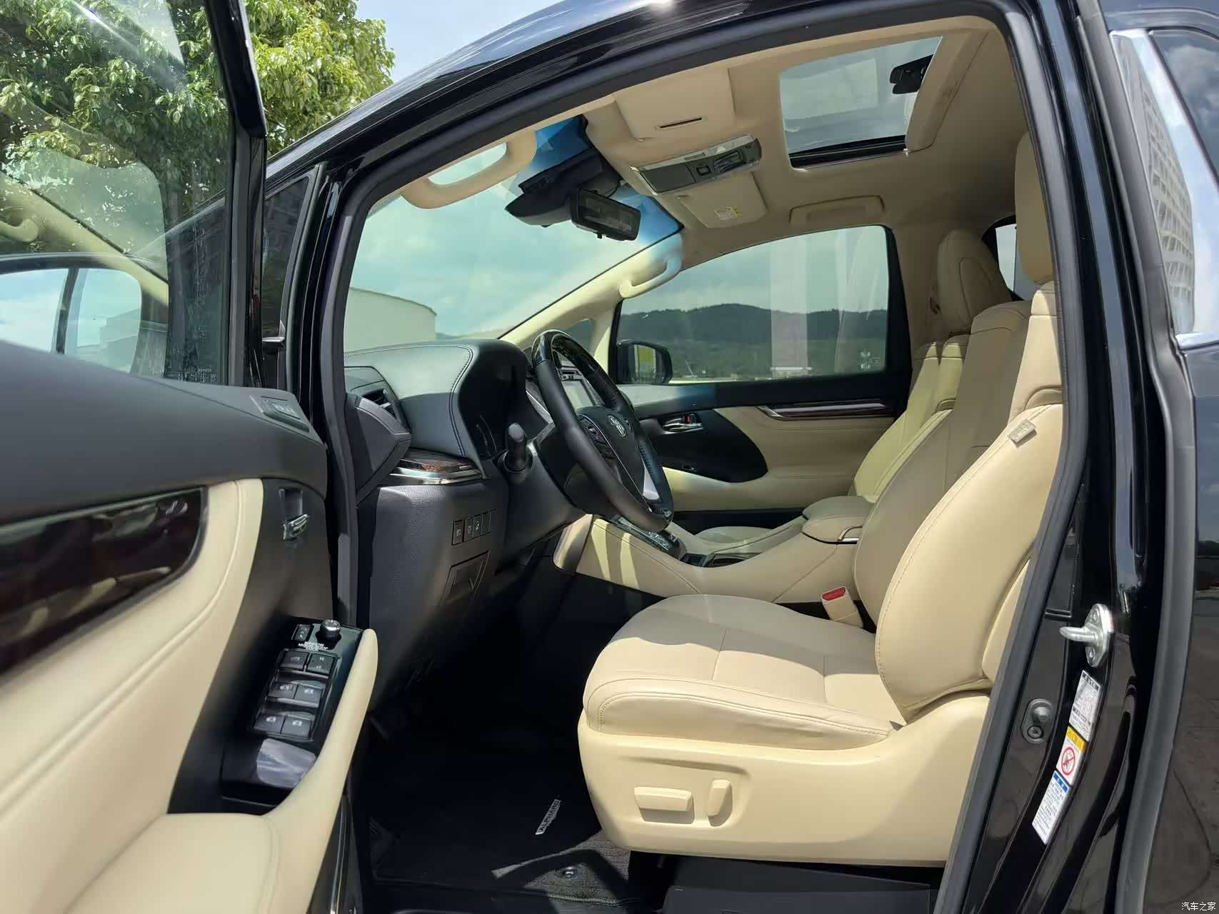 Toyota Alphard, 2020 8