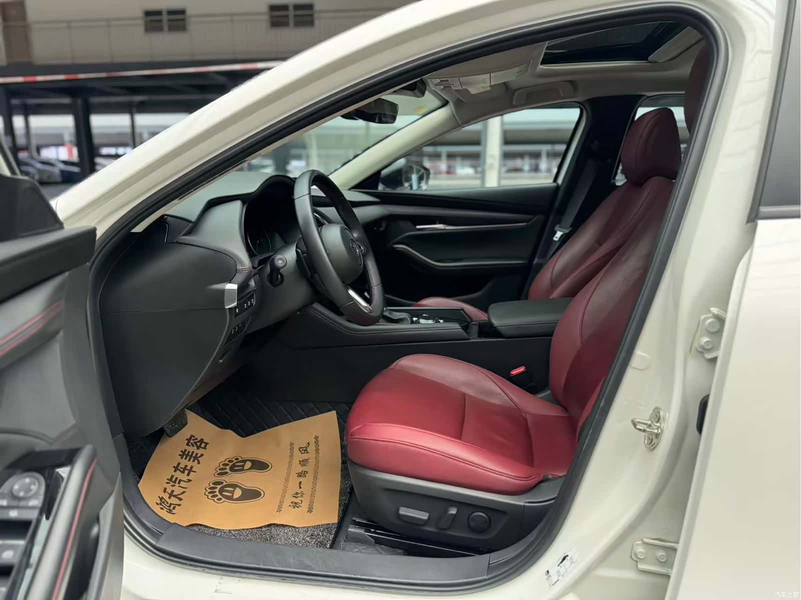 Mazda Mazda3, 2024 все фото