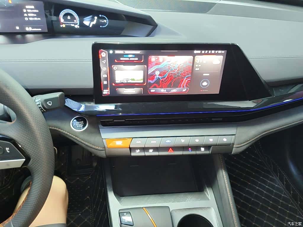 Changan UNI-V, 2025 13