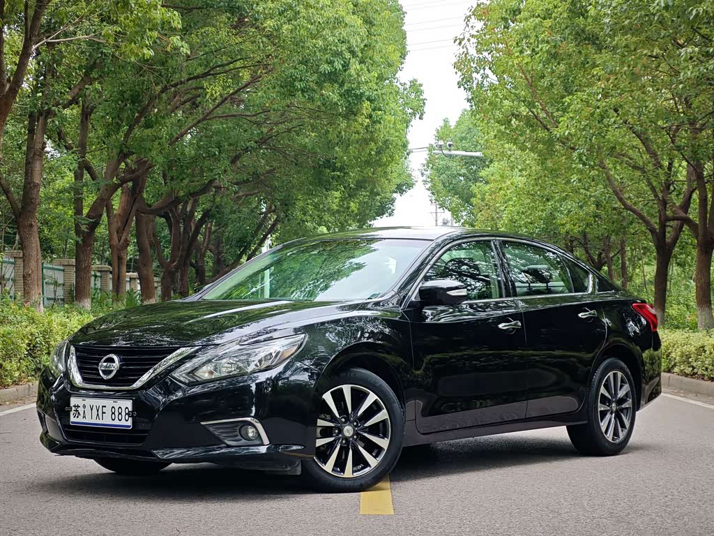Nissan Altima 2016 2.5L XL-UpperNAVI Tech